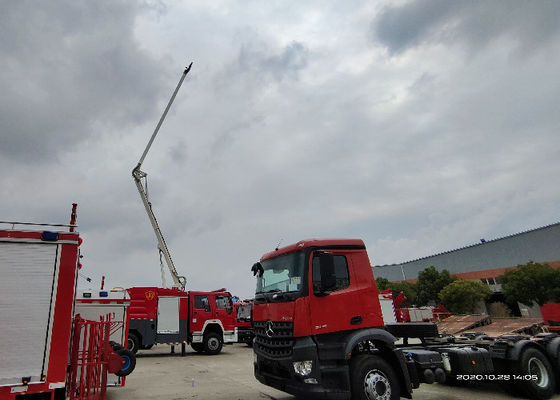 Truk Pemadam Kebakaran Menara Air Penggerak 25 Meter Tinggi 6×4 dengan Karet Peredam Guncangan